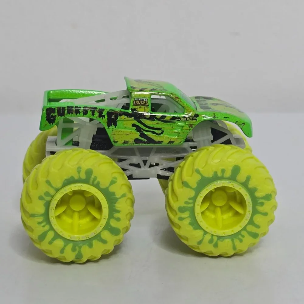 Hot Wheels Gunkster Monster Jam Truck Yellow Wheels 1:64 Glow in Dark Diecast
